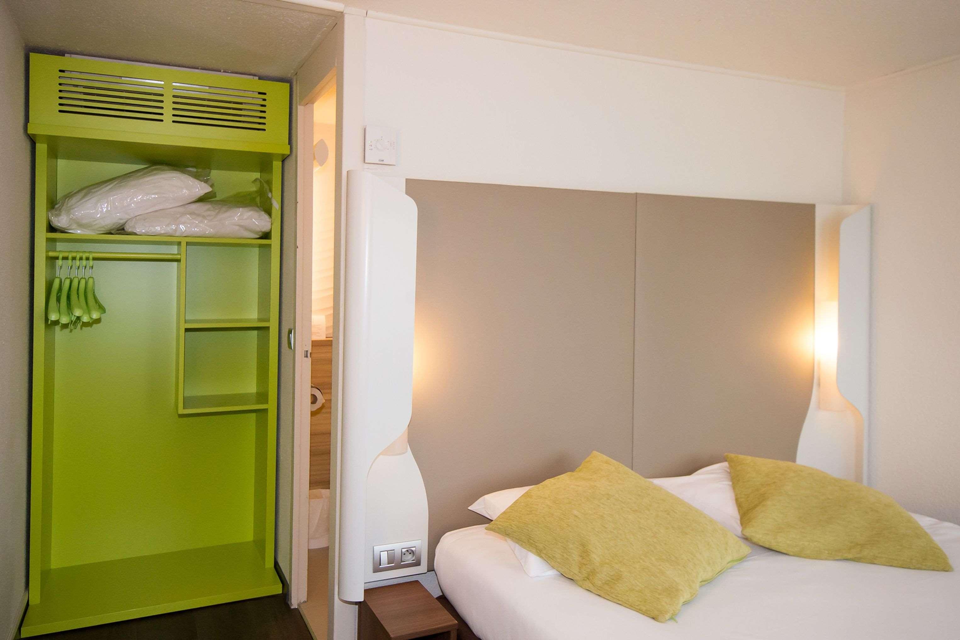 Campanile Reims Ouest - Tinqueux Hotel Exterior foto