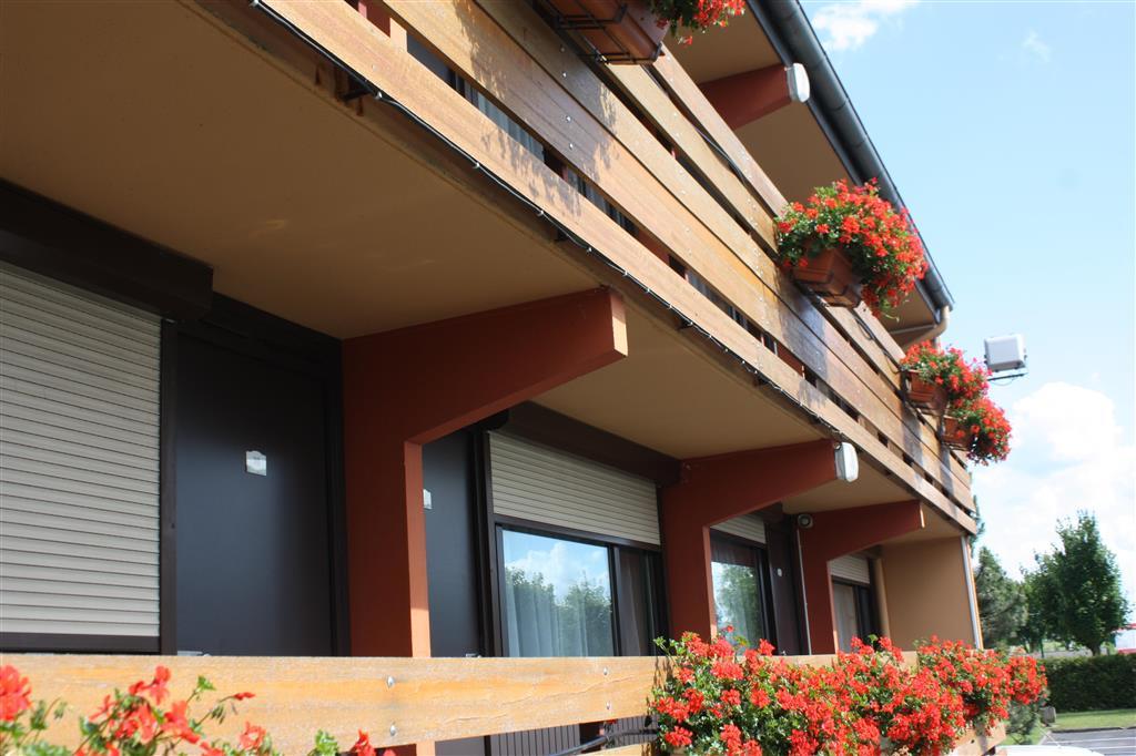 Campanile Reims Ouest - Tinqueux Hotel Exterior foto
